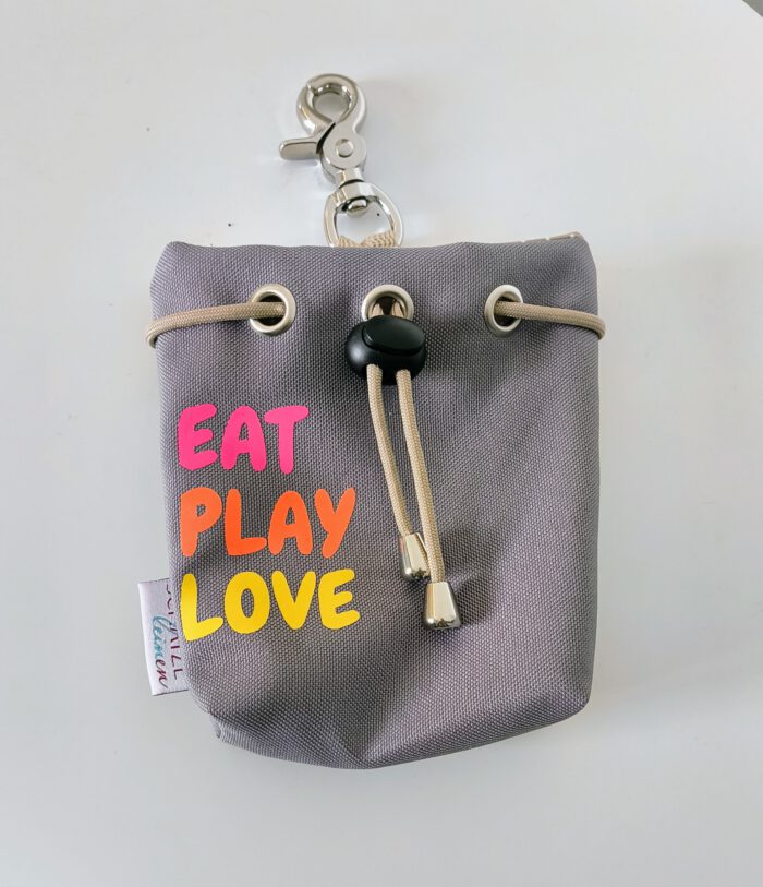 Leckerliebeutel hellgrau EAT PLAY LOVE
